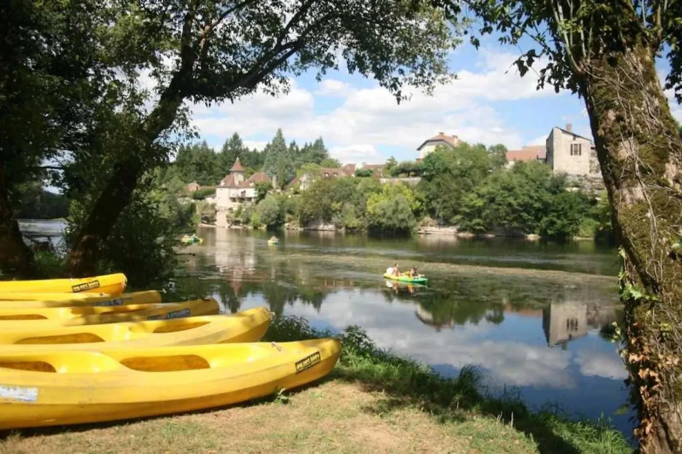 Camping 4 Etoiles - Piscine - Eeciaf Meyronne
