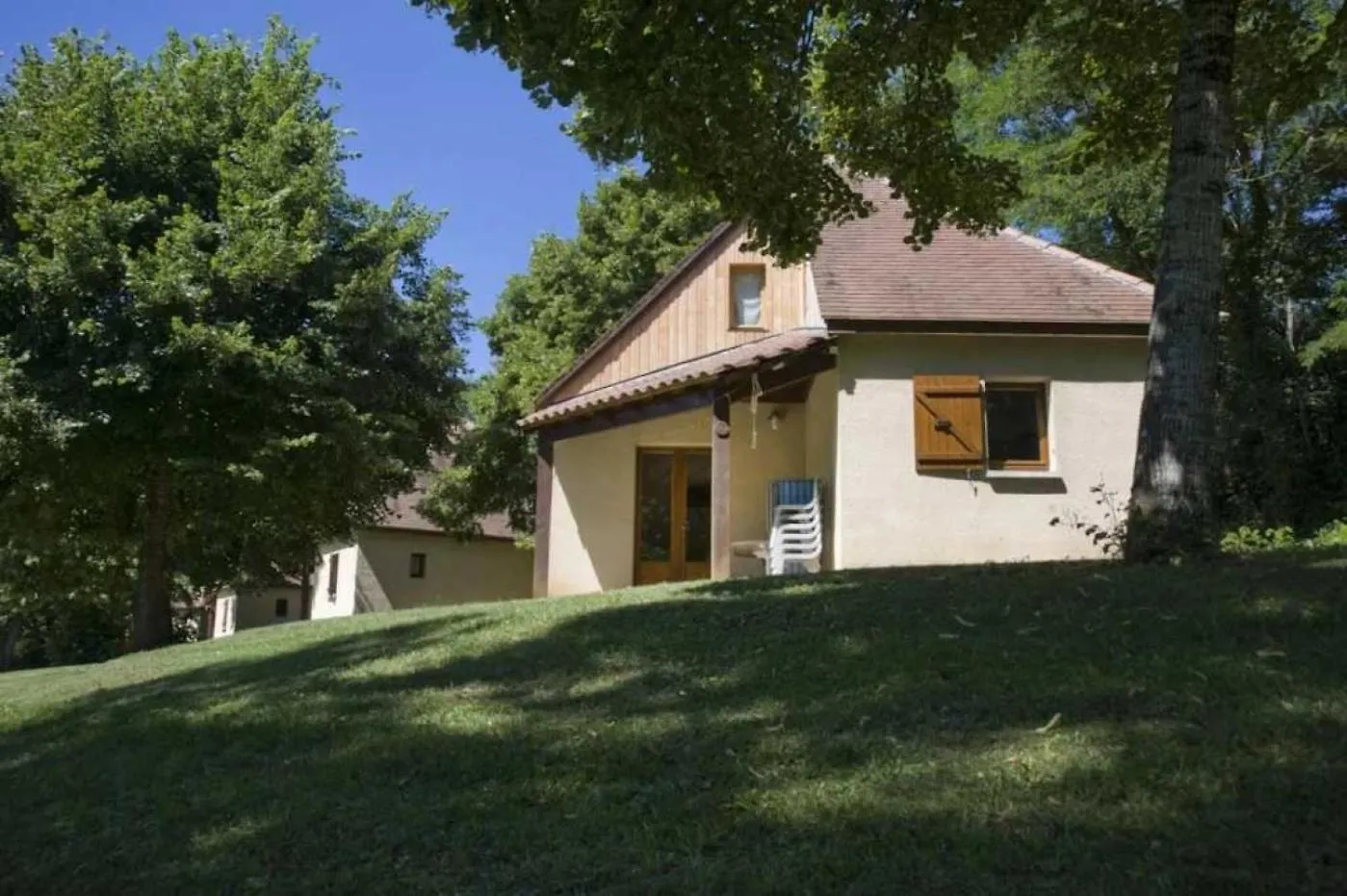 Camping 4 Etoiles - Piscine - Eeciaf Meyronne